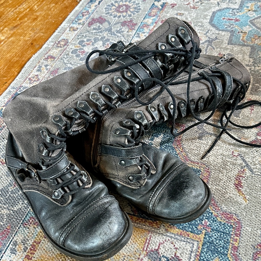 ZIGI Girl Talia Black Lace Up Boots - Picture 13 of 13